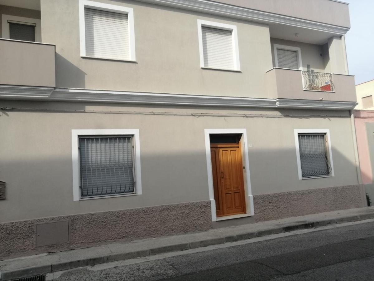 Ginny'S Room Quartu SantʼElena Εξωτερικό φωτογραφία